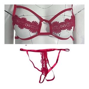Elegant Red Lace Lingerie Set Bra & Crotchless Thong size S-Medium
